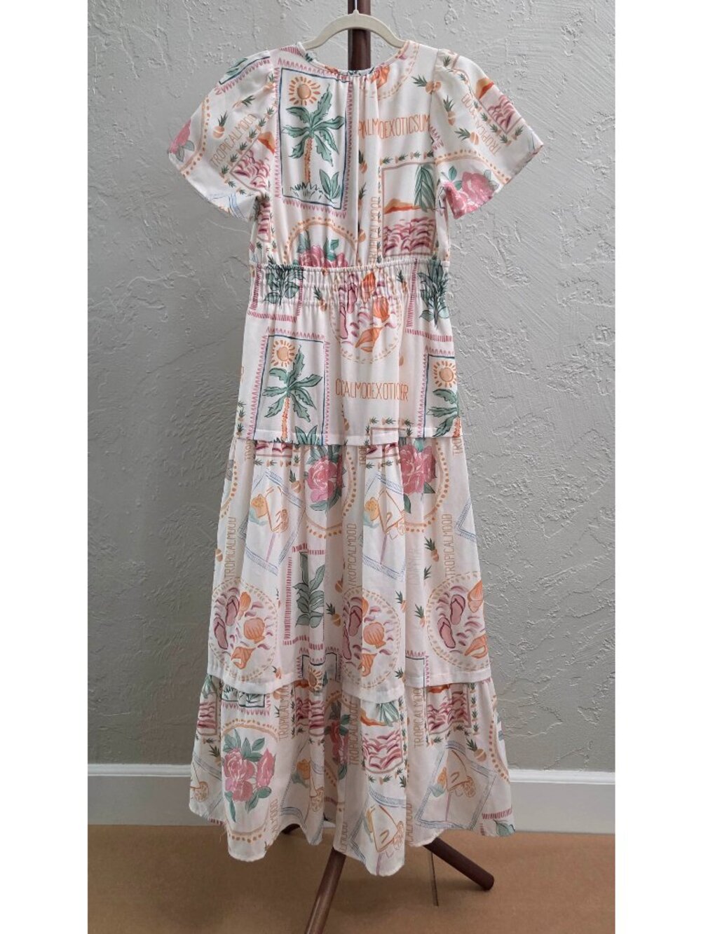 D49. Short Sleeve Maxi Dress - Picture 2 of 4